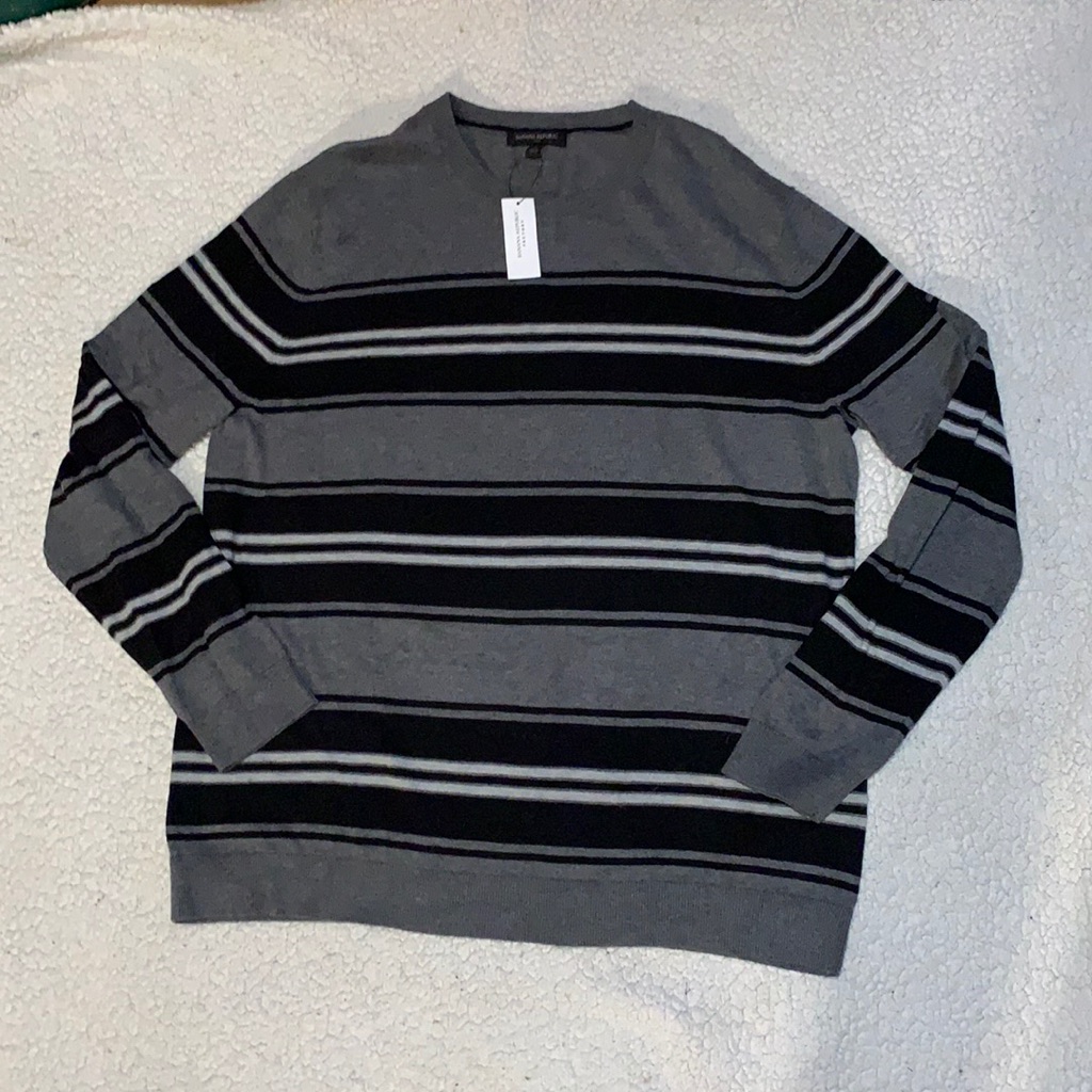 Brand New  Banana Republic Sweater